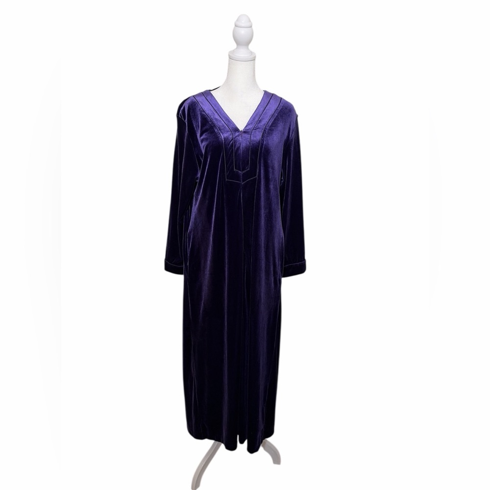 Oscar de la Renta Vintage Deep Purple Velvet Robe